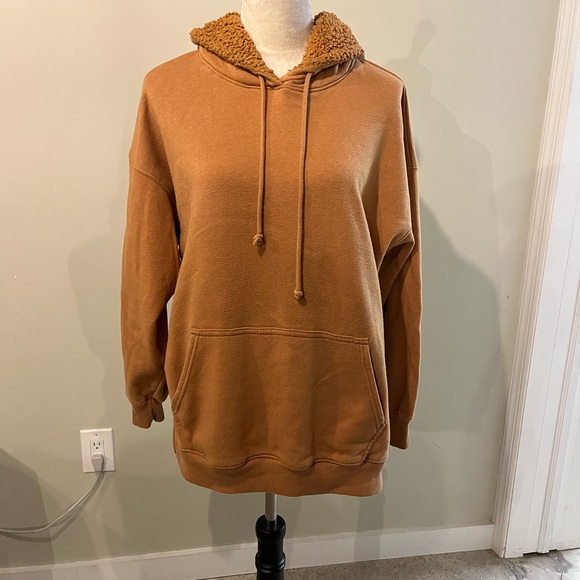 2/$15 AE Hooded Sweatshirt Size XS - Picture 1 of 13